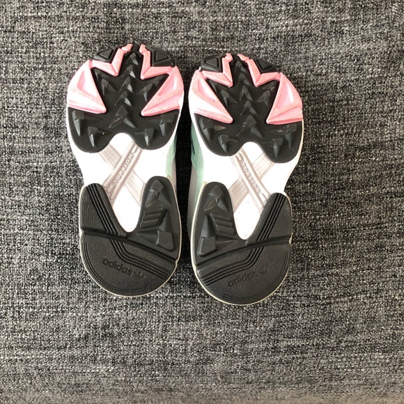 Adidas Falcon sneakers - Picture 4 of 4